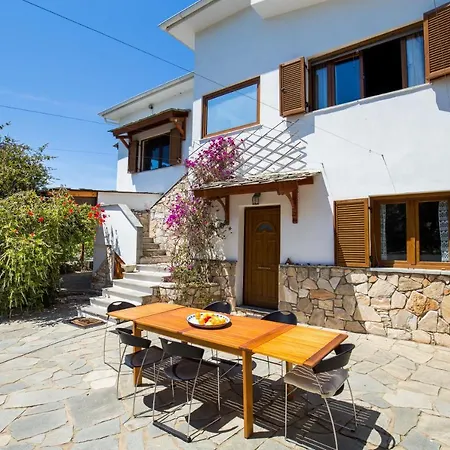 Деревянный коттедж Villa Miriana Aliki