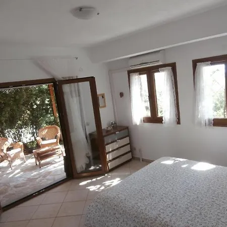Деревянный коттедж Villa Miriana Aliki
